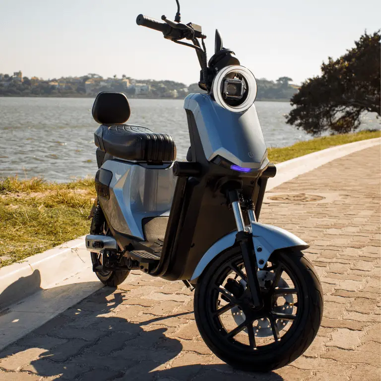 GT1 1000W